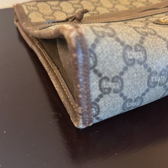 Gucci plus clutch GUVC! Comes with Gucci plus COA!! - Picture 5 of 10
